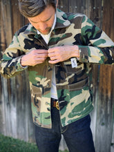 Load image into Gallery viewer, Woodland Camouflage JP Jacket